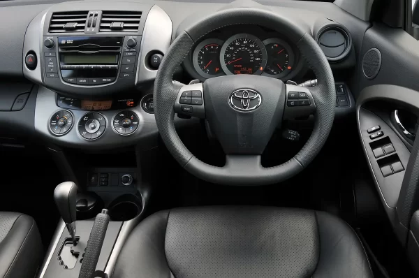 Toyota RAV4 2006-2012 Apple CarPlay and Android Auto Plug and Play - Image 3